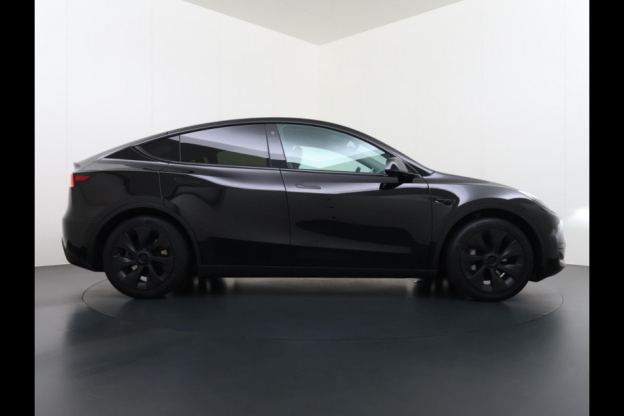 Tesla Model Y RWD 58 kWh AFNEEMBARE TREKHAAK | FABRIEKSGARANTIE OP ACCU & AANDRIJFLIJN TOT 03-2031 OF 160.000 KM | CARBON LIJSTEN |