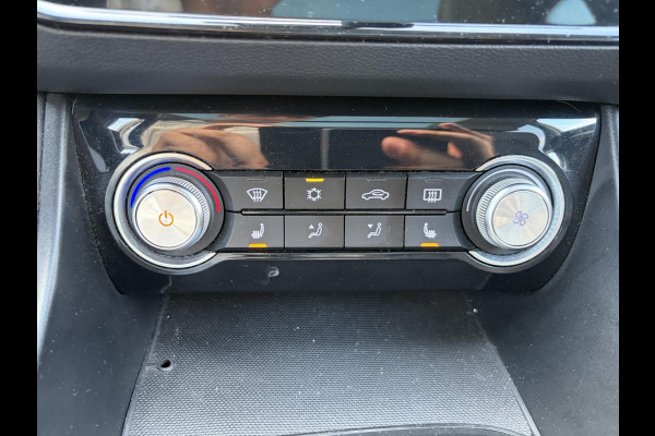 MG Mg Zs EV Luxury 45 kWh AUTOMAAT | PANORAMA DAK | SOH 95%| LEDER | CAMARA | NET ONDERHOUD GEHAD BIJ MG, RIJKLAAR! |