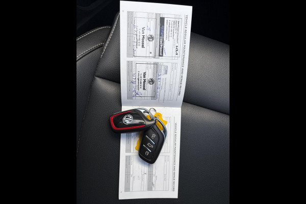 MG Mg Zs EV Luxury 45 kWh AUTOMAAT | PANORAMA DAK | SOH 95%| LEDER | CAMARA | NET ONDERHOUD GEHAD BIJ MG, RIJKLAAR! |
