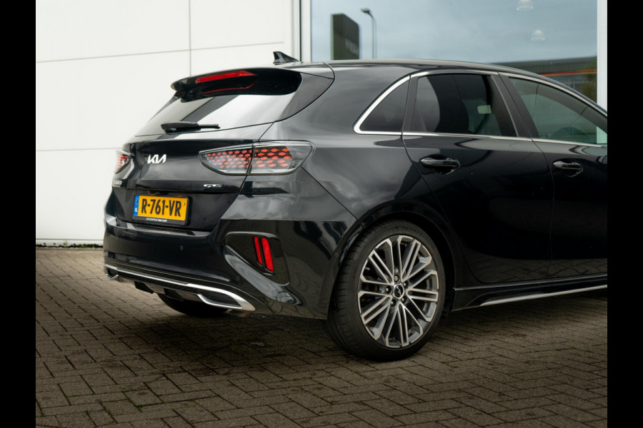 Kia Ceed 1.5 T-GDi GT-PlusLine | Schuifkantel dak | JBL | Stoel en stuurverwarming |