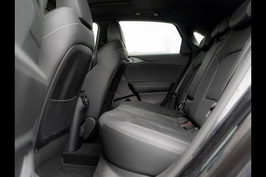 Kia Ceed 1.5 T-GDi GT-PlusLine | Schuifkantel dak | JBL | Stoel en stuurverwarming |
