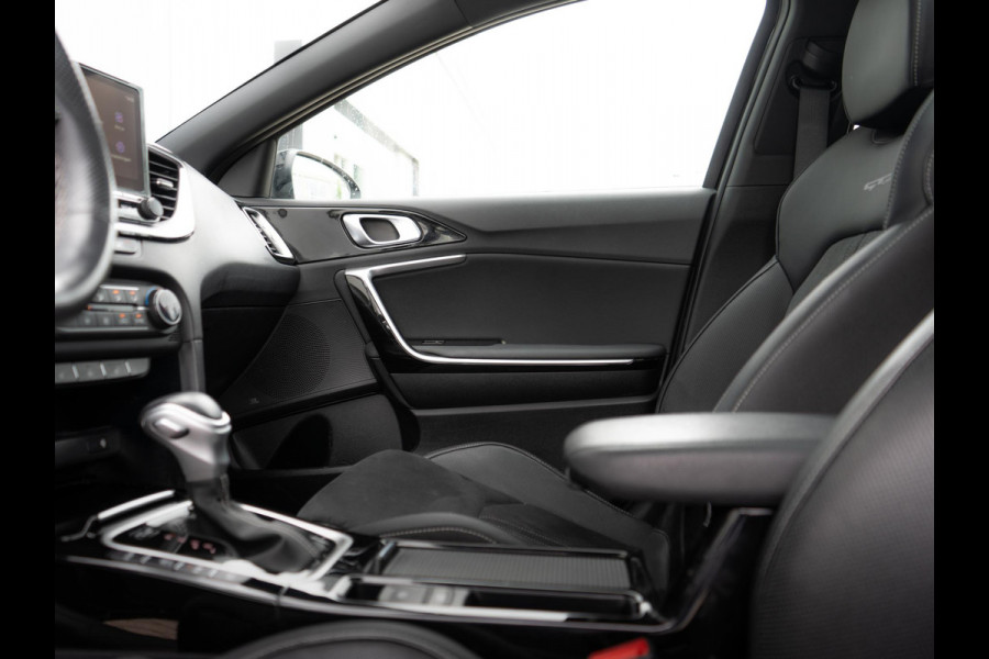 Kia Ceed 1.5 T-GDi GT-PlusLine | Schuifkantel dak | JBL | Stoel en stuurverwarming |