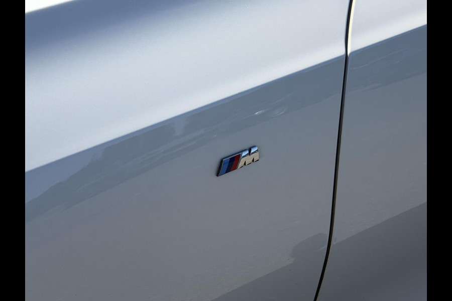 BMW 3-serie 330i High Executive M-Sport | Navigatie | Climate Control | Stoelverwarming | Parkeersensoren |