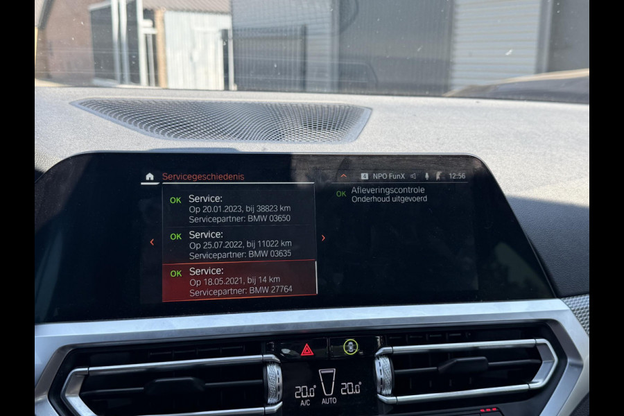 BMW 3-serie 330i High Executive M-Sport | Navigatie | Climate Control | Stoelverwarming | Parkeersensoren |