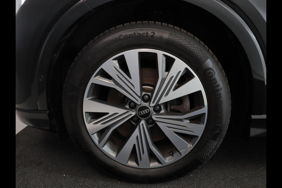 Audi Q4 e-tron 40 S edition 77 kWh 204 pk | Navigatie | Panoramadak | Parkeersensoren (Park assist) | Achteruitrijcamera | Autom. airco (3 zones) | Keyless | S-Line |