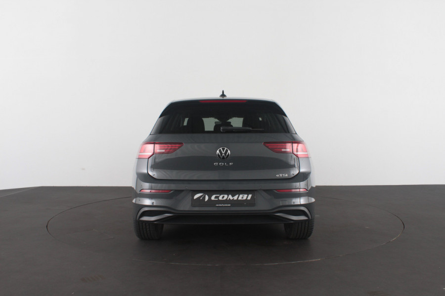 Volkswagen Golf 1.5 eTSI Life Edition > 18 inch/Dolphin Gray/Sfeerverlichting/Travel assist...