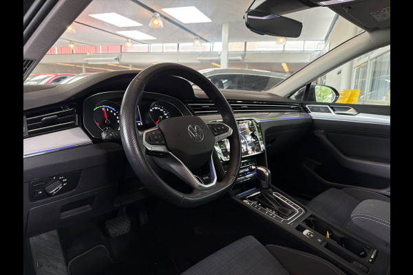 Volkswagen Passat GTE 218PK DSG HYBRID BUSINESS SPORT IQ-LED/NAVI/CAMERA/TREKHAAK