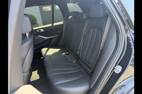 BMW X5 xDrive45e High Executive M-Sport | Luchtvering | 22 Inch Lichtmetalen Velgen | Head-Up Display | Elektrische Trekhaak |