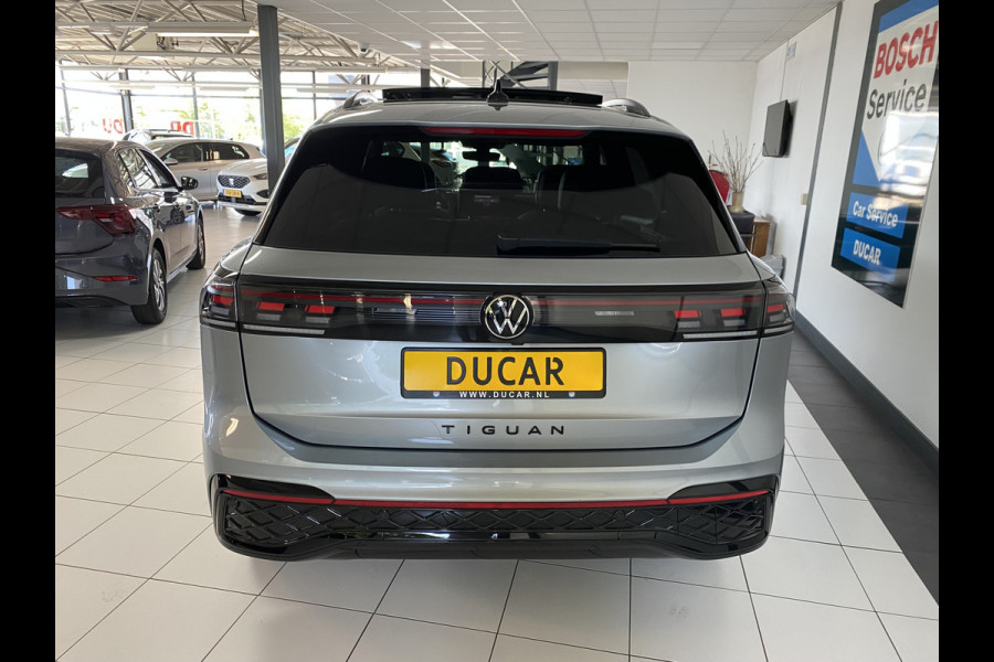 Volkswagen Tiguan 1.5 eHybrid R-Line Edition 272 PK Black-Style Panoramadak / Headup / Dynamic Light / harman-kardon / Trekhaak/ Leer / Massage stoelen