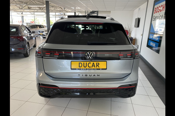 Volkswagen Tiguan 1.5 eHybrid R-Line Edition 272 PK Black-Style Panoramadak / Headup / Dynamic Light / harman-kardon / Trekhaak/ Leer / Massage stoelen