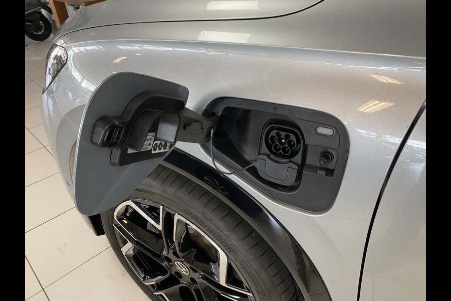 Volkswagen Tiguan 1.5 eHybrid R-Line Edition 272 PK Black-Style Panoramadak / Headup / Dynamic Light / harman-kardon / Trekhaak/ Leer / Massage stoelen