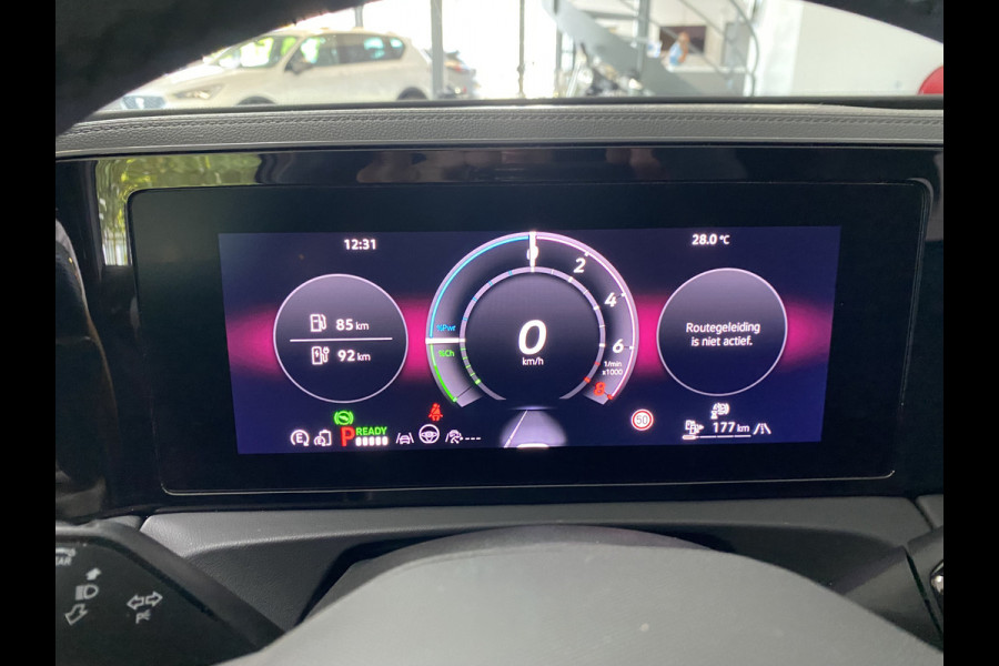 Volkswagen Tiguan 1.5 eHybrid R-Line Edition 272 PK Black-Style Panoramadak / Headup / Dynamic Light / harman-kardon / Trekhaak/ Leer / Massage stoelen