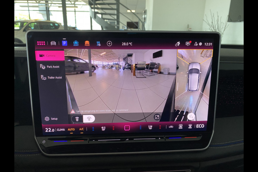 Volkswagen Tiguan 1.5 eHybrid R-Line Edition 272 PK Black-Style Panoramadak / Headup / Dynamic Light / harman-kardon / Trekhaak/ Leer / Massage stoelen