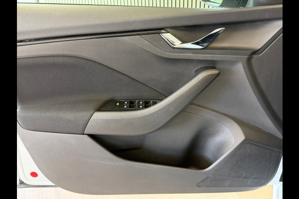 Škoda Kamiq 1.0 TSI Ambition DSG KEYLESS-GO CLIMATE CONTROL ACC NAVIGATIE PDC VIRTUAL COCKPIT