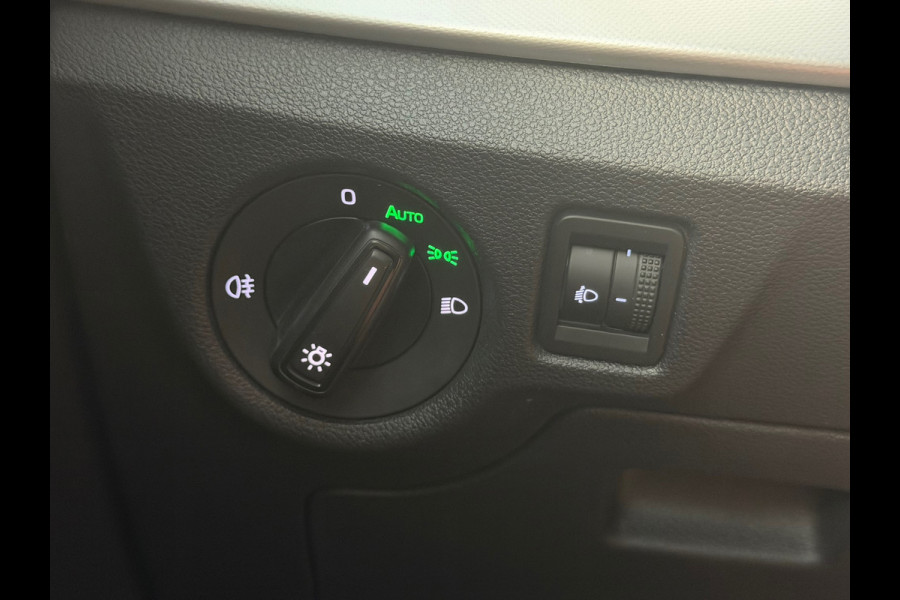 Škoda Kamiq 1.0 TSI Ambition DSG KEYLESS-GO CLIMATE CONTROL ACC NAVIGATIE PDC VIRTUAL COCKPIT