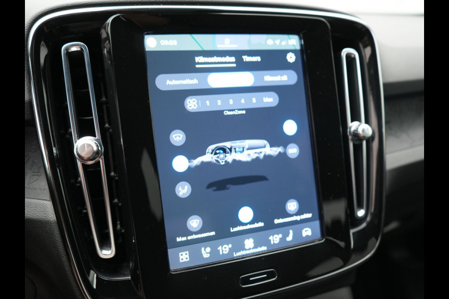 Volvo XC40 Recharge Twin Core 78 kWh 408pk Dealer O.H. | Warmtepomp | Camera | Stoelen & Stuur Verwarmd | Google Assistent | Apple Carplay | Cruise Control | DAB | Virtual Cockpit |