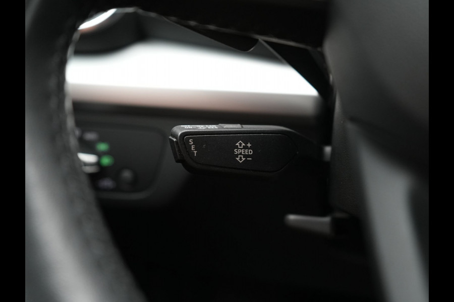 Audi Q5 55 TFSI e S Line PHEV 367pk Dealer O.H. | Voorstoelen Verwarmd | Apple Carplay | Keyless Entry | Drive Select | Cruise Control | DAB | 18"L.M | Navigatie | Plug In Hybrid |