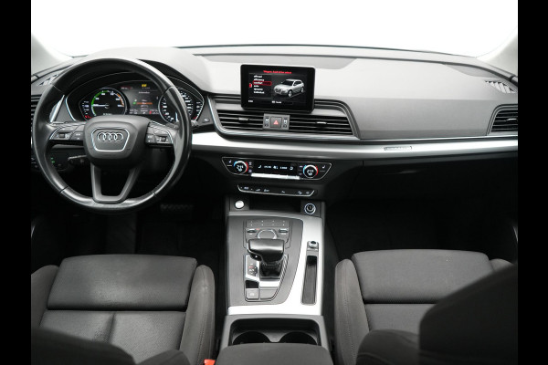 Audi Q5 55 TFSI e S Line PHEV 367pk Dealer O.H. | Voorstoelen Verwarmd | Apple Carplay | Keyless Entry | Drive Select | Cruise Control | DAB | 18"L.M | Navigatie | Plug In Hybrid |