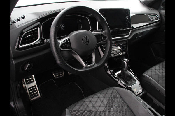 Volkswagen T-Roc 1.5 eTsi R-Line Edition Automaat Navigatie Apple Carplay/Android Auto Camera Parkeersensoren Adaptive Cruise Control Stoelverwarming Virtual Cockpit Elektrische achterklep Getinte ramen Climate Control