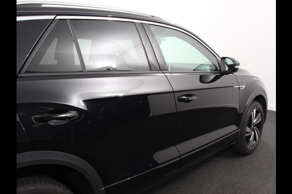 Volkswagen T-Roc 1.5 eTsi R-Line Edition Automaat Navigatie Apple Carplay/Android Auto Camera Parkeersensoren Adaptive Cruise Control Stoelverwarming Virtual Cockpit Elektrische achterklep Getinte ramen Climate Control