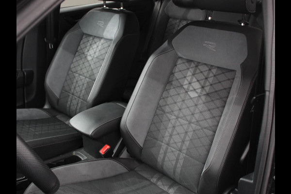 Volkswagen T-Roc 1.5 eTsi R-Line Edition Automaat Navigatie Apple Carplay/Android Auto Camera Parkeersensoren Adaptive Cruise Control Stoelverwarming Virtual Cockpit Elektrische achterklep Getinte ramen Climate Control