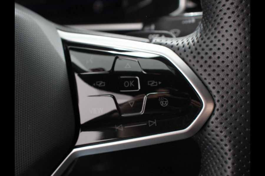 Volkswagen T-Roc 1.5 eTsi R-Line Edition Automaat Navigatie Apple Carplay/Android Auto Camera Parkeersensoren Adaptive Cruise Control Stoelverwarming Virtual Cockpit Elektrische achterklep Getinte ramen Climate Control