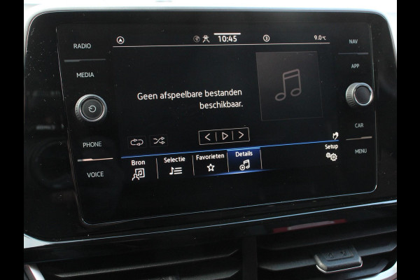 Volkswagen T-Roc 1.5 eTsi R-Line Edition Automaat Navigatie Apple Carplay/Android Auto Camera Parkeersensoren Adaptive Cruise Control Stoelverwarming Virtual Cockpit Elektrische achterklep Getinte ramen Climate Control