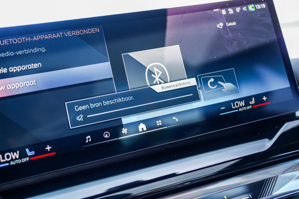 BMW i5 EDrive40 84 kWh | Bowers & Wilkins | Head Up Display | Stoelverkoeling | 360 Camera | AR Camera | Elektrisch trekhaak