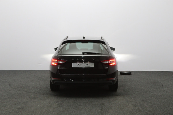 Škoda Superb Combi 1.4 TSI iV 218 PK Business Edition Plus PHEV, Trekhaak, Camera, Leder, LED,