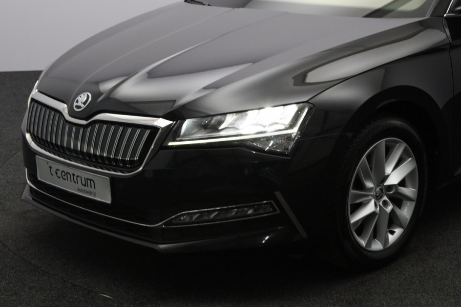 Škoda Superb Combi 1.4 TSI iV 218 PK Business Edition Plus PHEV, Trekhaak, Camera, Leder, LED,
