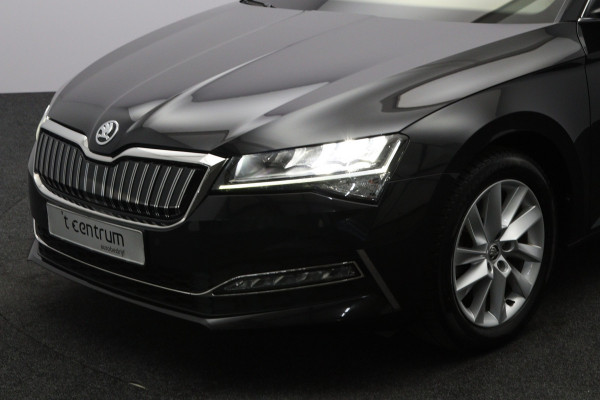 Škoda Superb Combi 1.4 TSI iV 218 PK Business Edition Plus PHEV, Trekhaak, Camera, Leder, LED,