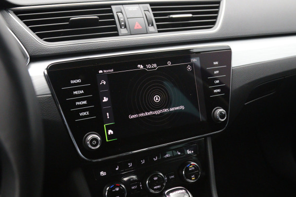 Škoda Superb Combi 1.4 TSI iV 218 PK Business Edition Plus PHEV, Trekhaak, Camera, Leder, LED,