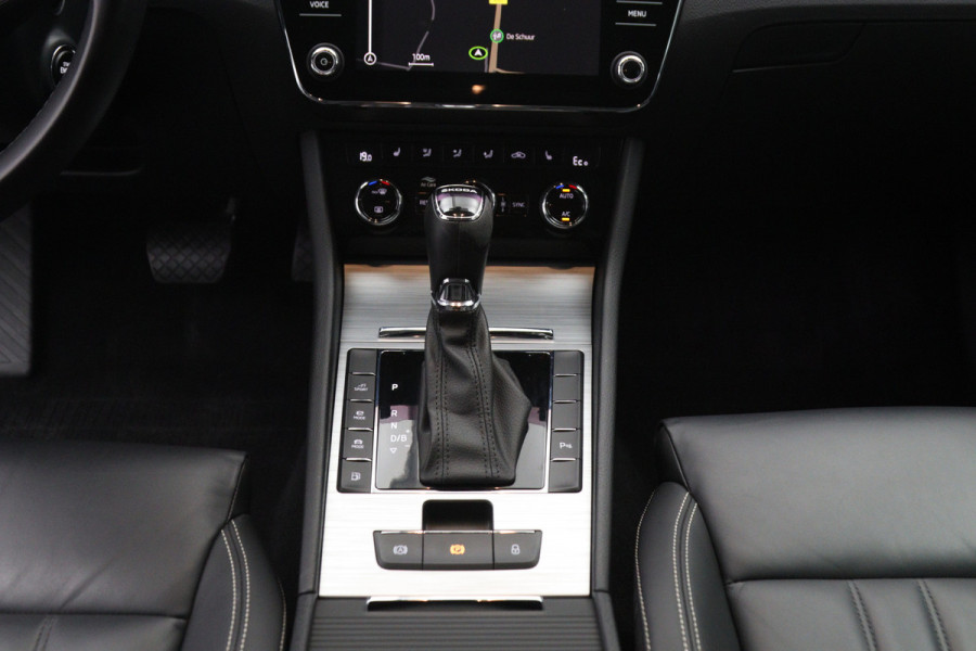 Škoda Superb Combi 1.4 TSI iV 218 PK Business Edition Plus PHEV, Trekhaak, Camera, Leder, LED,