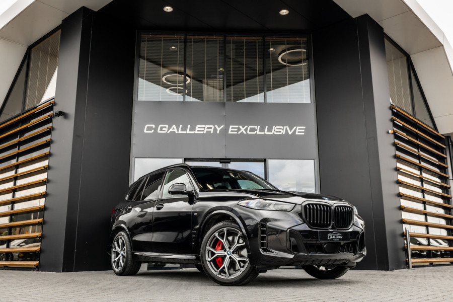 BMW X5 xDrive50e - M Sport Pro | Skylounge | B&W | Kuipstoelen | Luchtvering
