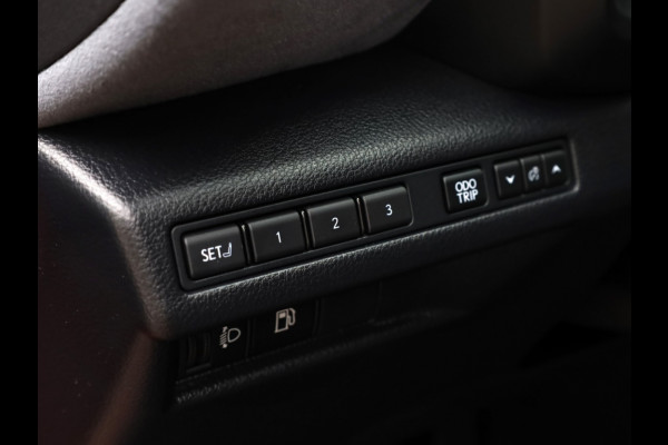 Lexus LBX Cool 2WD | Leder/Alcantara | Memory Seat | Trekhaak