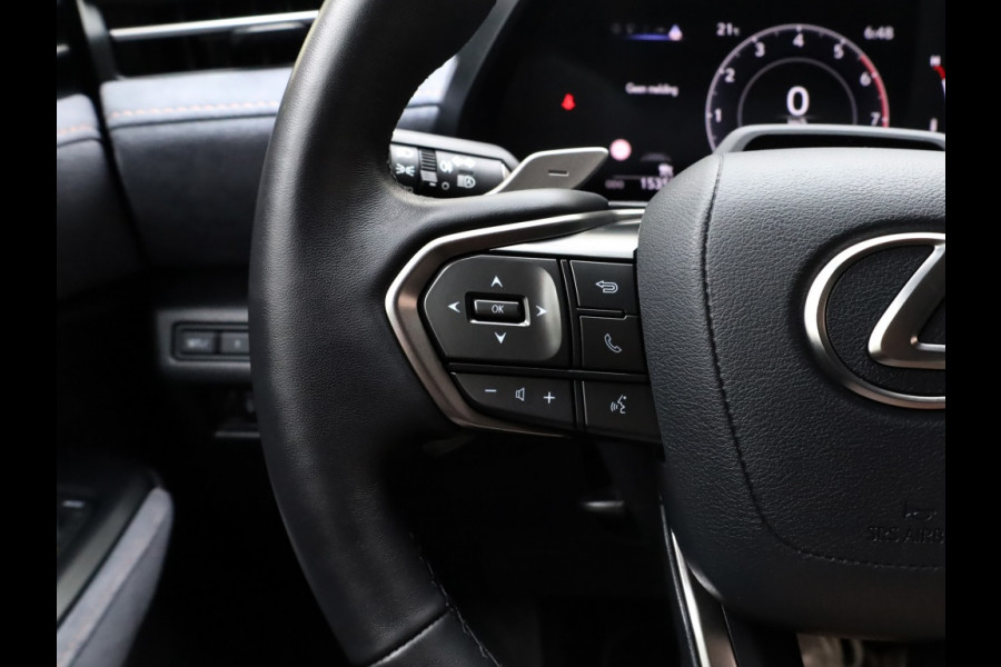 Lexus LBX Cool 2WD | Leder/Alcantara | Memory Seat | Trekhaak