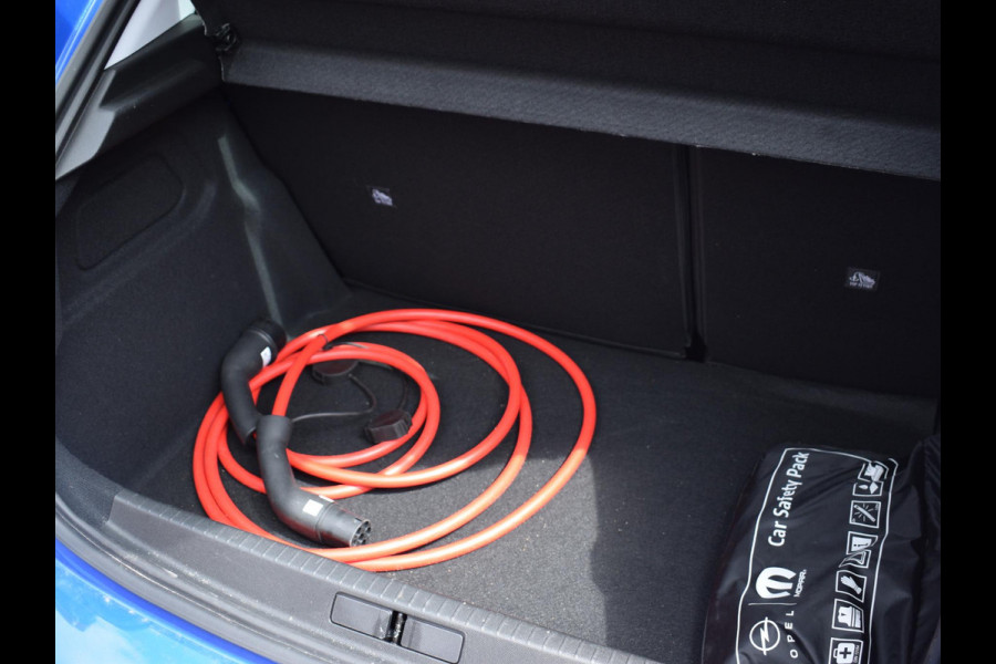 Opel Corsa Electric 50 kWh SOH 99,9% | 3 FASE | ACHTERUITRIJCAMERA MET SENSOREN | CARPLAY | E.C.C. |