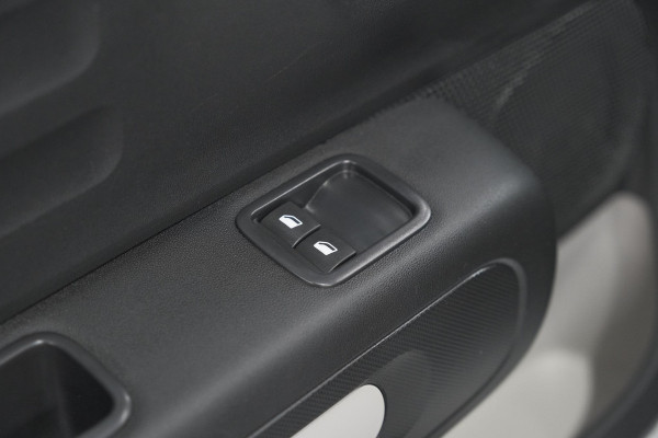 Citroën C3 PureTech 82 S&S Feel Edition | Parkeersensoren | Navigatie | Apple Carplay | Climate Control