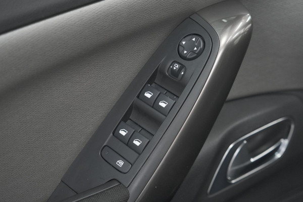 Citroën C4 Picasso PureTech 130 EAT6 Shine | Elektrische Kofferklep | Dodehoekdetectie | Massage Functie | Camera
