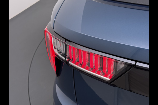 Lynk & Co 01 1.5T PHEV AUT-7 261pk Pano-Schuifdak Lmv 20" 360°Camera Apple Carplay Android Auto Adap.Cruise Navi Pdc Ecc Keyless Led Plug-In  Elek.Memory.Stoel File assistent Dodehoek detector Elektrisch bedienbare achterklep Rijstrooksensor Wifi Verkeersbord detectie Origineel Nederlandse Auto