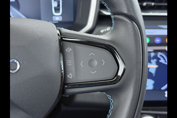 Lynk & Co 01 1.5T PHEV AUT-7 261pk Pano-Schuifdak Lmv 20" 360°Camera Apple Carplay Android Auto Adap.Cruise Navi Pdc Ecc Keyless Led Plug-In  Elek.Memory.Stoel File assistent Dodehoek detector Elektrisch bedienbare achterklep Rijstrooksensor Wifi Verkeersbord detectie Origineel Nederlandse Auto