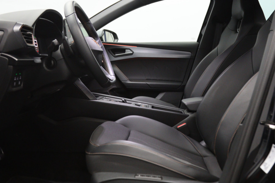 CUPRA Leon 1.4 e-Hybrid VZ 245 PK Performance PHEV, 19" LM Velgen, Winterpakket, Camera, Adap. Cruise Control, DCC