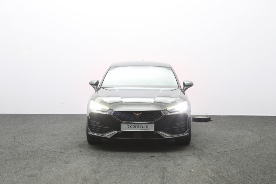 CUPRA Leon 1.4 e-Hybrid VZ 245 PK Performance PHEV, 19" LM Velgen, Winterpakket, Camera, Adap. Cruise Control, DCC