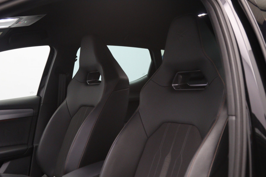 CUPRA Leon 1.4 e-Hybrid VZ 245 PK Performance PHEV, 19" LM Velgen, Winterpakket, Camera, Adap. Cruise Control, DCC