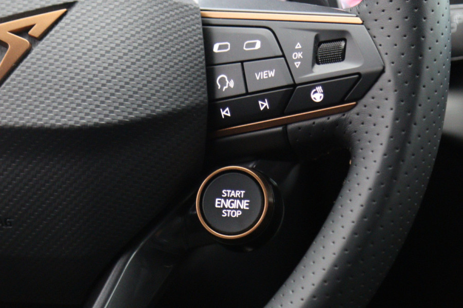CUPRA Leon 1.4 e-Hybrid VZ 245 PK Performance PHEV, 19" LM Velgen, Winterpakket, Camera, Adap. Cruise Control, DCC