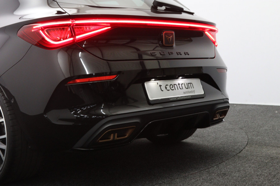 CUPRA Leon 1.4 e-Hybrid VZ 245 PK Performance PHEV, 19" LM Velgen, Winterpakket, Camera, Adap. Cruise Control, DCC