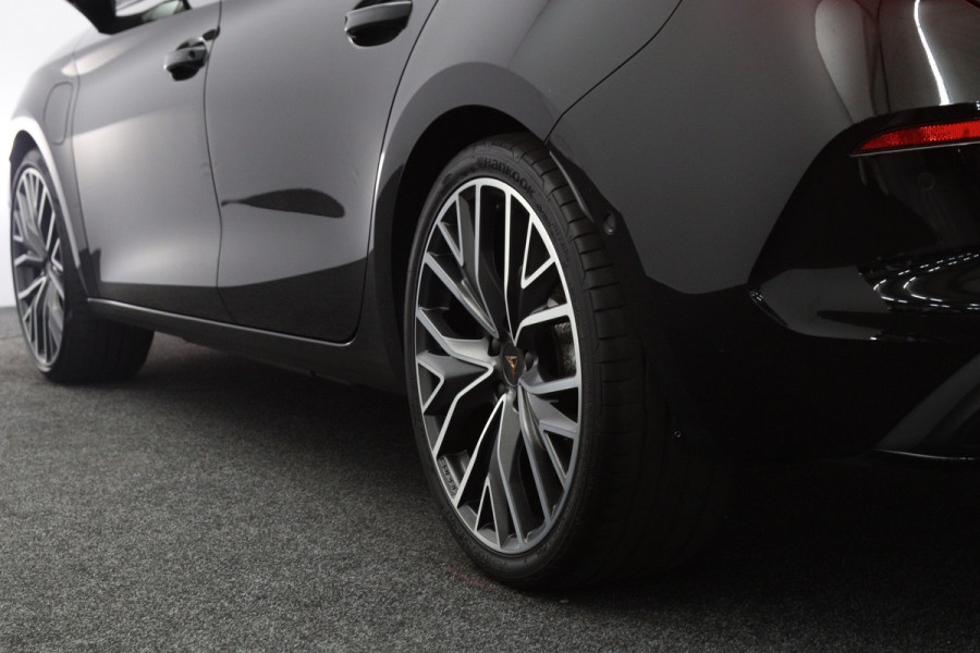 CUPRA Leon 1.4 e-Hybrid VZ 245 PK Performance PHEV, 19" LM Velgen, Winterpakket, Camera, Adap. Cruise Control, DCC