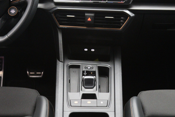 CUPRA Leon 1.4 e-Hybrid VZ 245 PK Performance PHEV, 19" LM Velgen, Winterpakket, Camera, Adap. Cruise Control, DCC