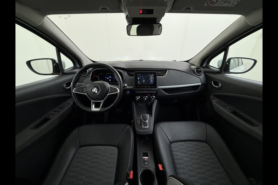 Renault ZOE R135 Zen **52kWh** Warmtepomp Eigen Accu SOH 95% Navi Ecc Apple Carplay/Android Auto Keyless Bluetooth Cruise Control Pdc Regen-Lichtsensor Led Lmv Isofix Lane Assist 1e Eigenaar Origineel Nederlandse Auto