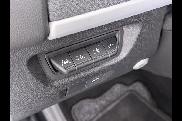 Renault ZOE R135 Zen **52kWh** Warmtepomp Eigen Accu SOH 95% Navi Ecc Apple Carplay/Android Auto Keyless Bluetooth Cruise Control Pdc Regen-Lichtsensor Led Lmv Isofix Lane Assist 1e Eigenaar Origineel Nederlandse Auto